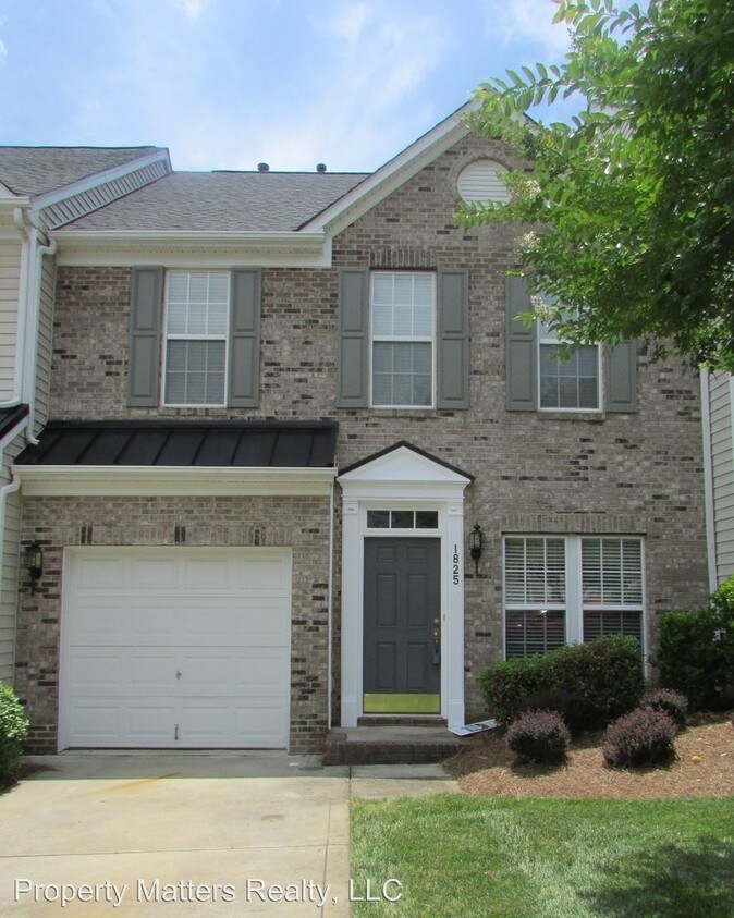Foto principal - 1825 Robinwood Village Dr