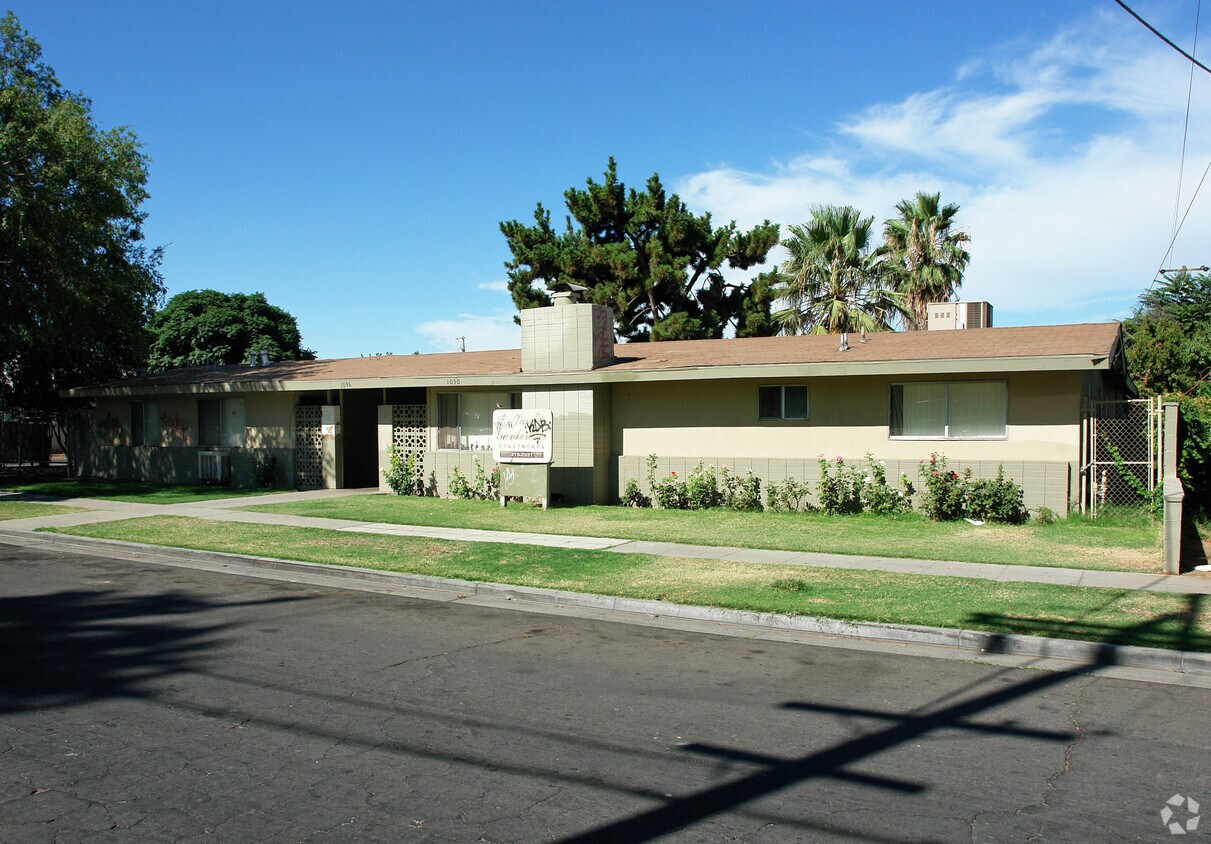 1030 S 8th St - Las Gardenias Apartments