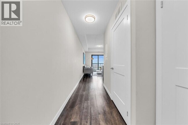 Photo du bâtiment - 15 Queen St S