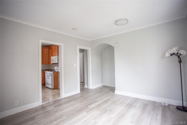 Foto del edificio - 359 E Chester St