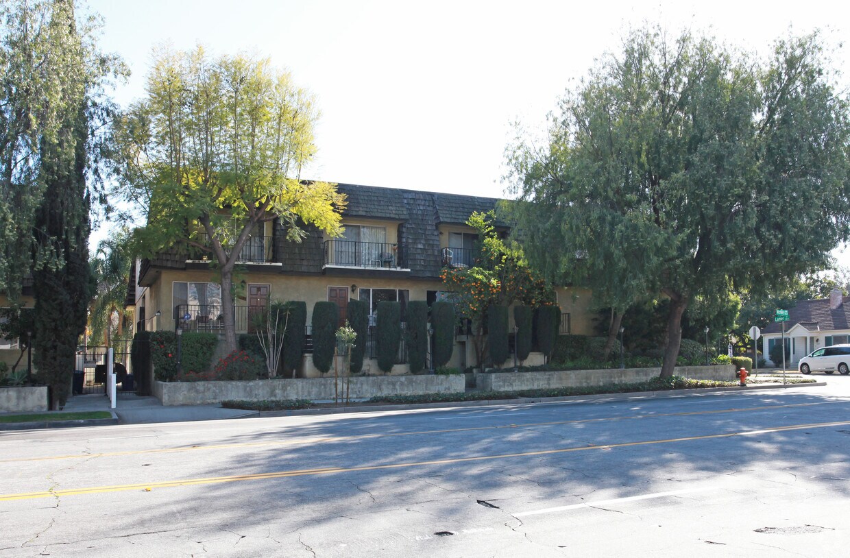 Building Photo - 1140 N Lamer St