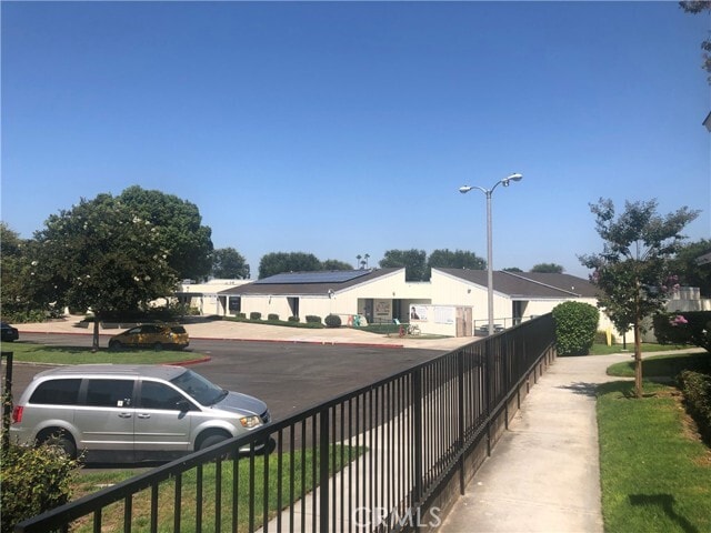 Building Photo - 9 Greenwood
