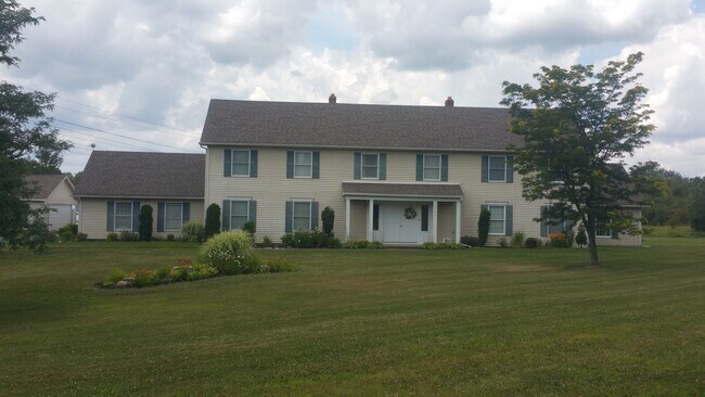 Building Photo - 1240 Aurora Hudson Rd