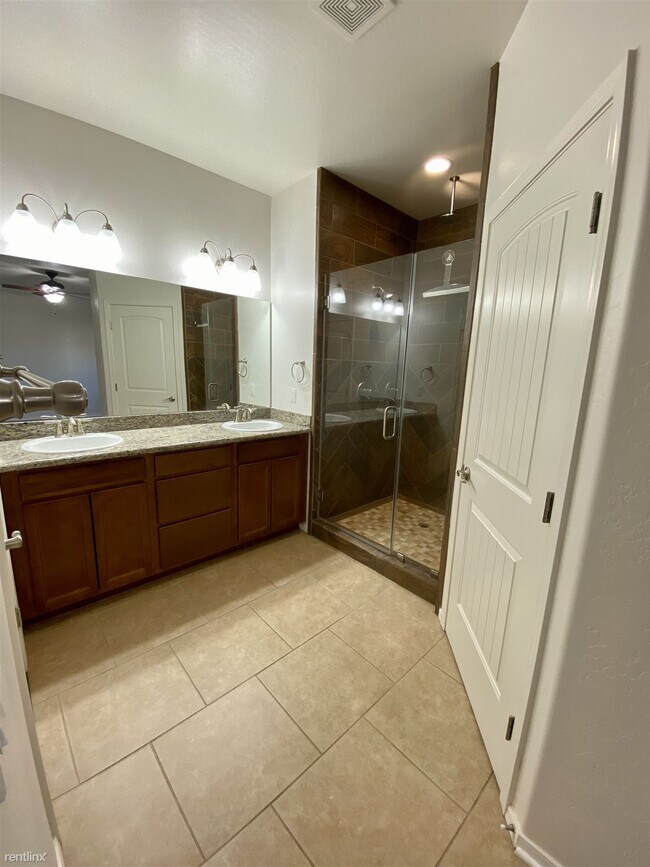 Building Photo - 3 br, 2 bath House - 1120 West Canyon Cree...