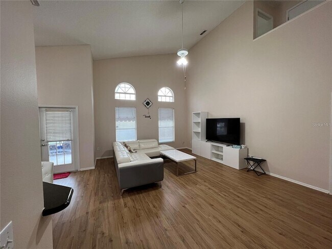 Building Photo - 755 Riggs Cir