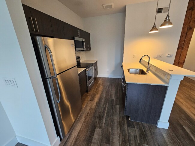 Building Photo - 120 Green St