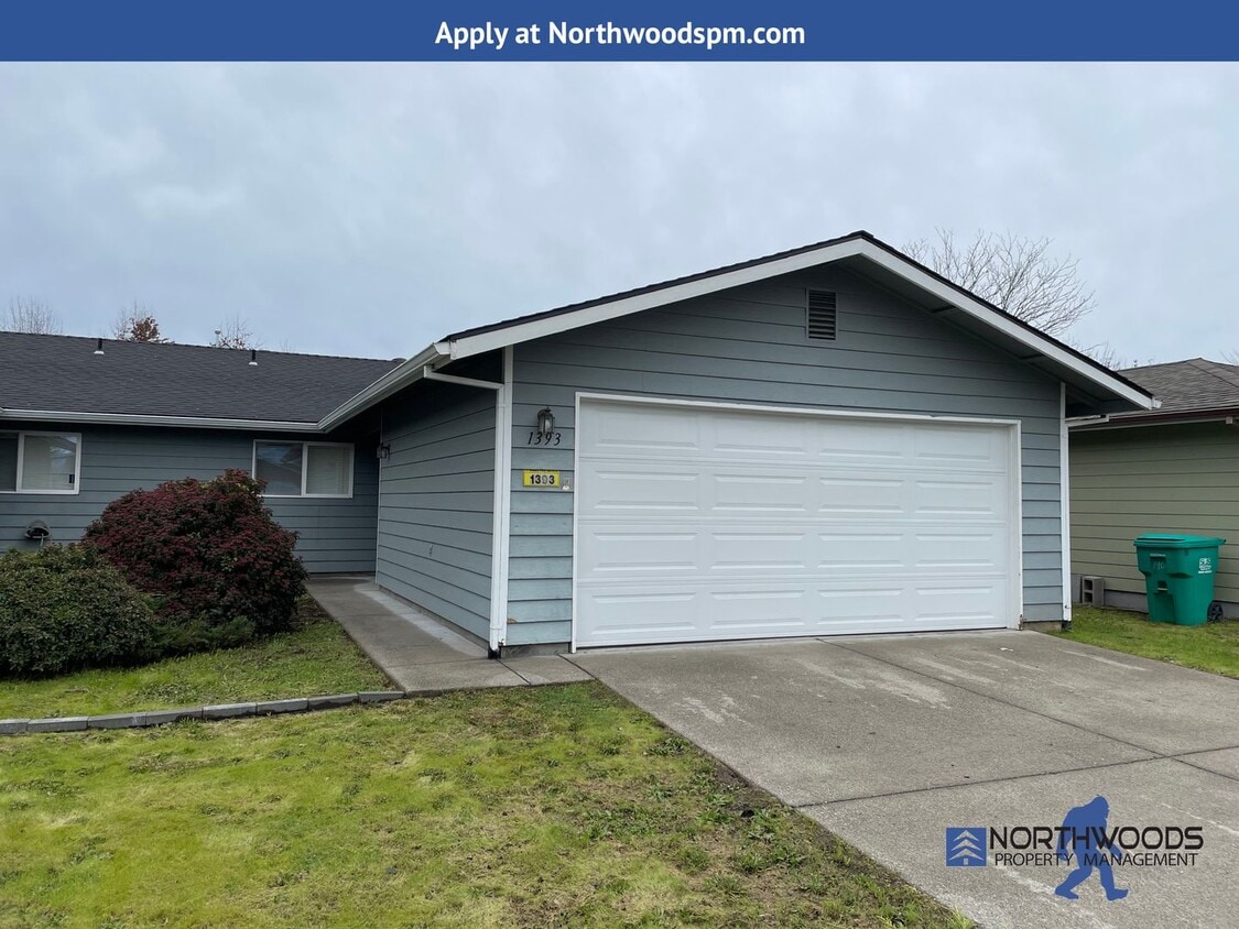 Nice 2 Bedroom 1 Bathroom DuplexGrants Pass House Rental in Grants