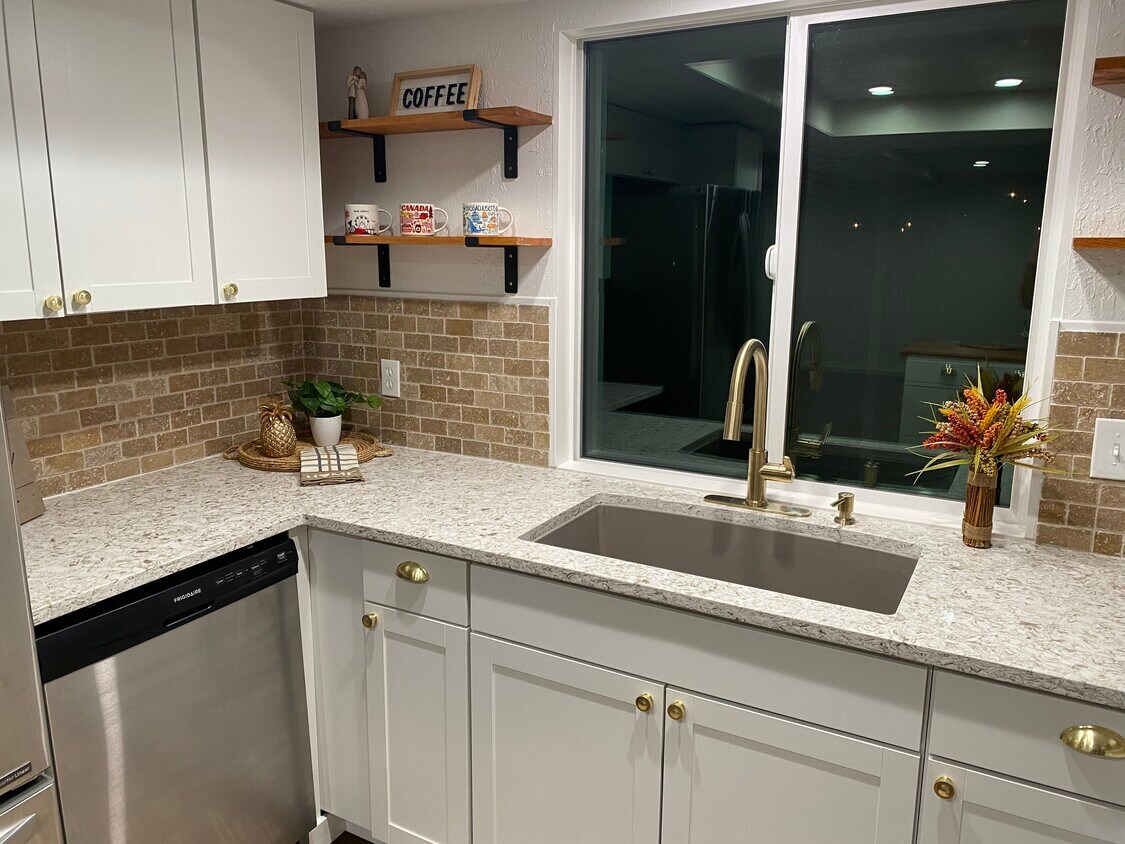 Foto principal - 4702 S Cochees Way