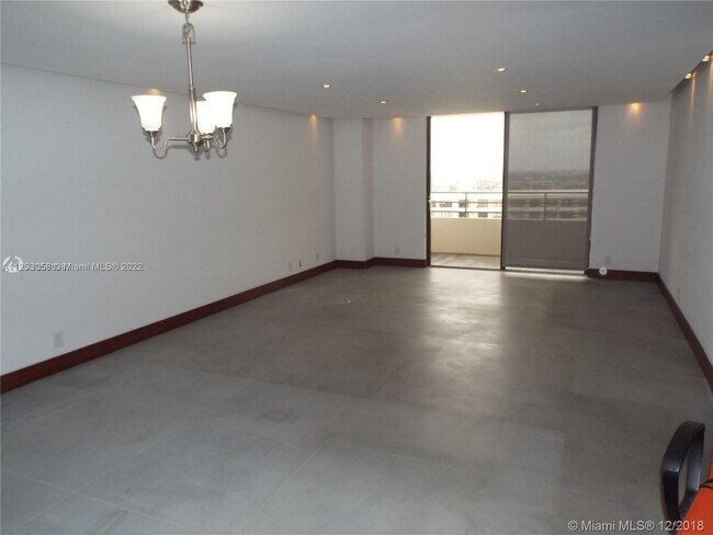 Foto del edificio - 2500 Parkview Dr