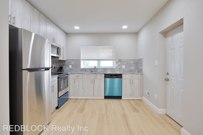 Building Photo - 3 br, 2.5 bath House - 7329 Ogontz Ave