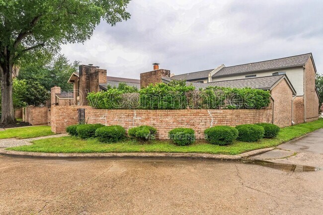 Photo - 4702 N Cashel Cir House