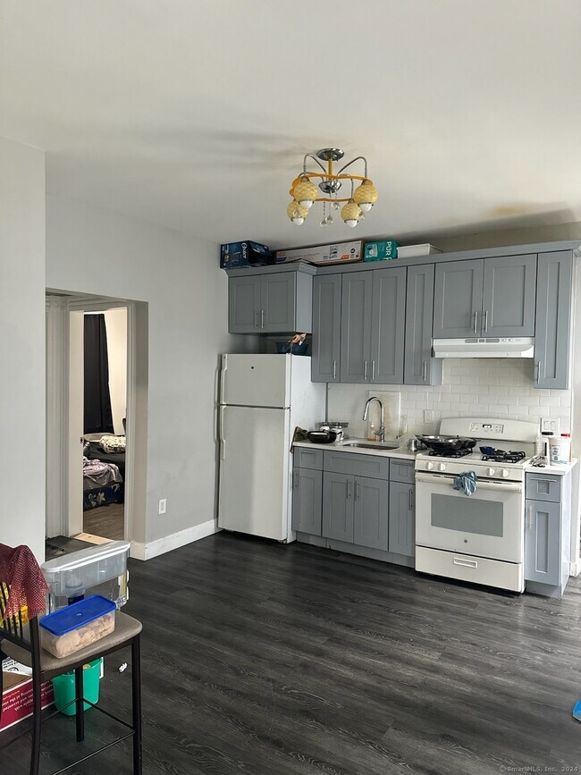 Foto del edificio - 644 Brooks St