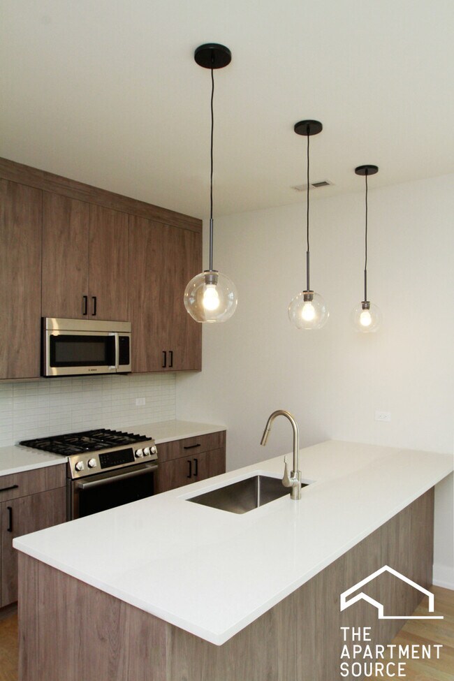 Foto del edificio - 3208 N Southport Ave