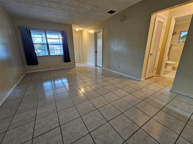 Foto del edificio - 7621 NW 74th Terrace