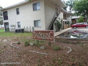 Building Photo - 221 Olmstead Dr