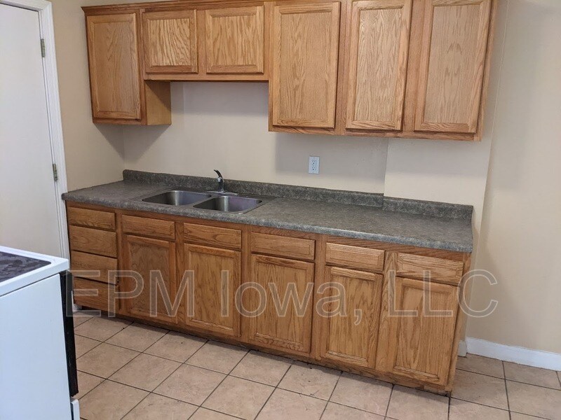 Foto del edificio - 1256 W Mullan Ave