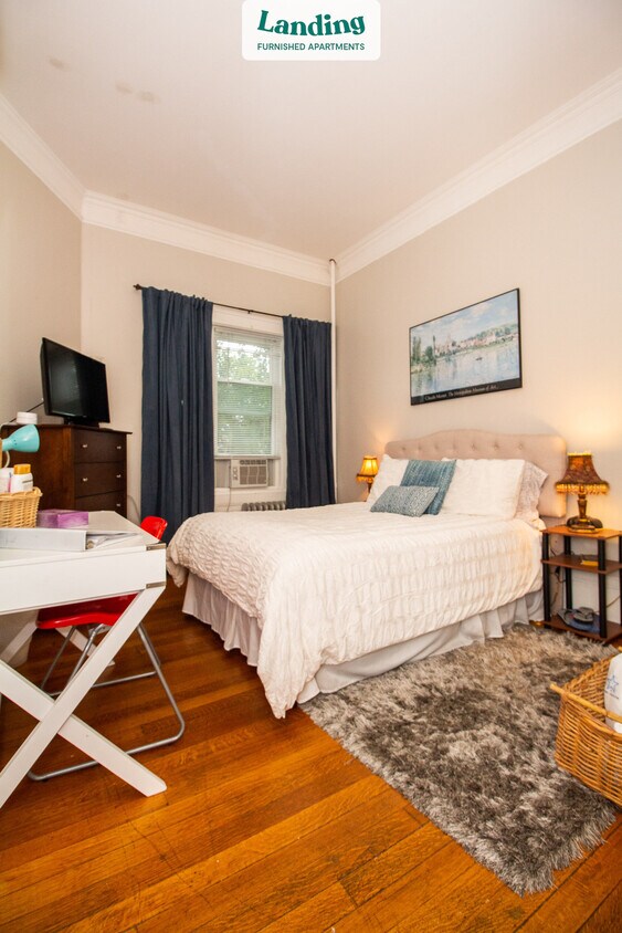 Primary Photo - 1029 Beacon St