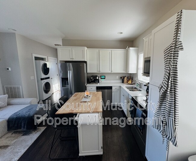 Building Photo - 99B Ensley Ave