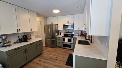 Building Photo - 2702 Louisiana Ave N