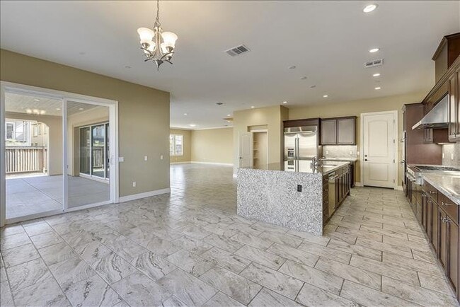 Building Photo - 4489 Snowberry Ct