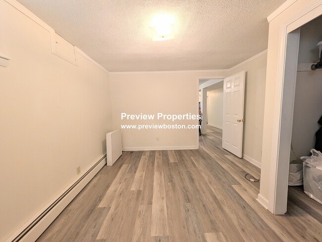 Building Photo - 17 Matchett St