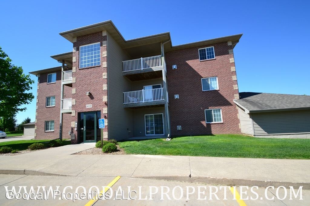 Primary Photo - 2 br, 2 bath House - 4110 100th Street #12