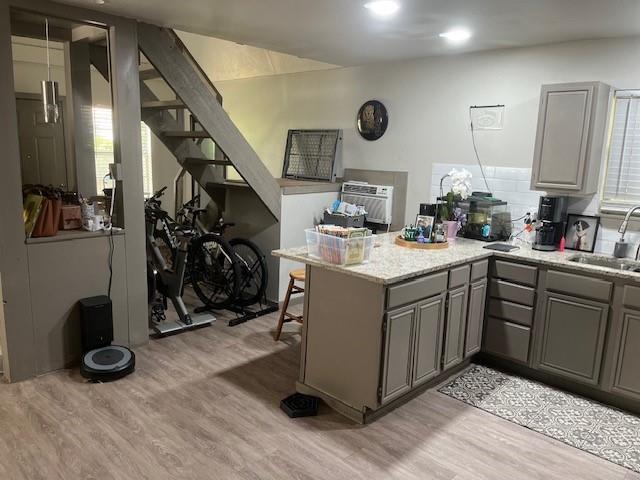 Foto del edificio - 1220.5 Knight St