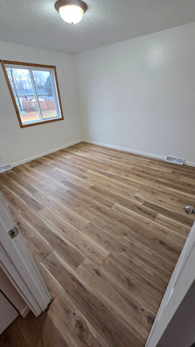 Foto del edificio - 563 4th St SE