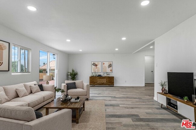 Foto del edificio - 66895 Buena Vista Ave