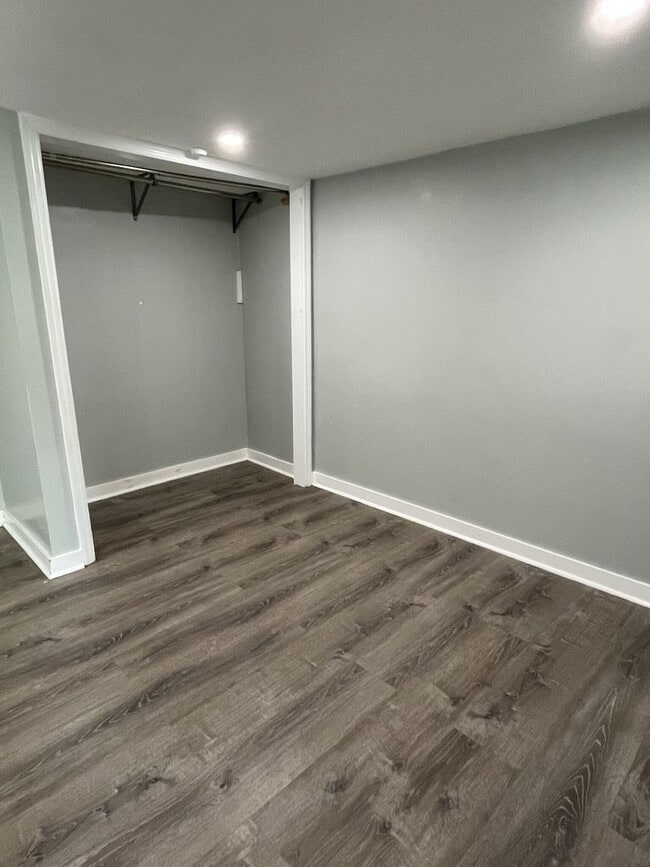 Building Photo - **Move in Special - 50% off first months rent**