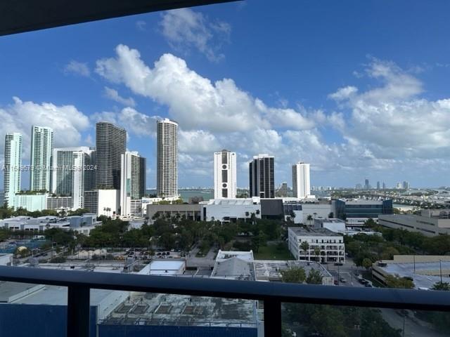 Foto del edificio - 1600 NE 1st Ave