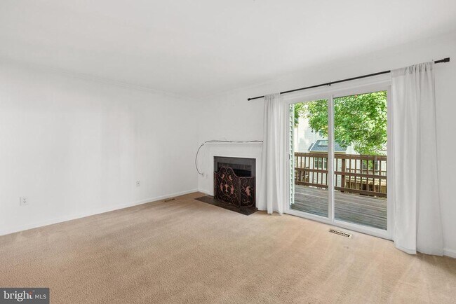 Building Photo - 2127 Hutchison Grove Ct