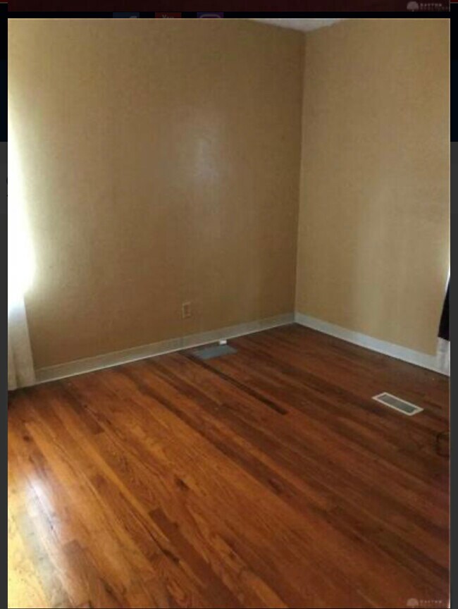 Foto del edificio - 1823 Rutland Dr