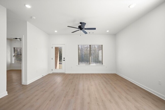 Building Photo - West Little Rock - 1500 SqFt New Constuction 3 Bed 2 Bath off Kanis Road