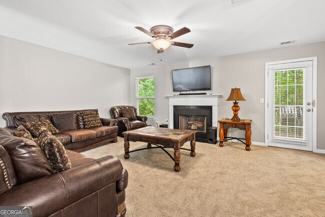 Foto del edificio - 7155 Laurel Creek Dr