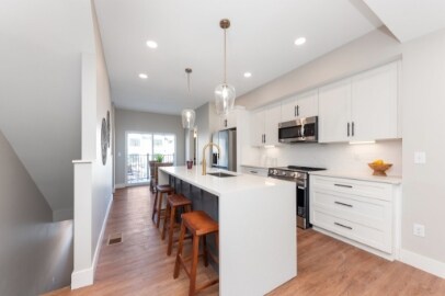 Foto del edificio - 4486 Butterfield Pl