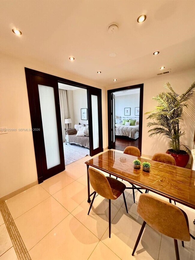 Foto del edificio - 19501 W Country Club Dr