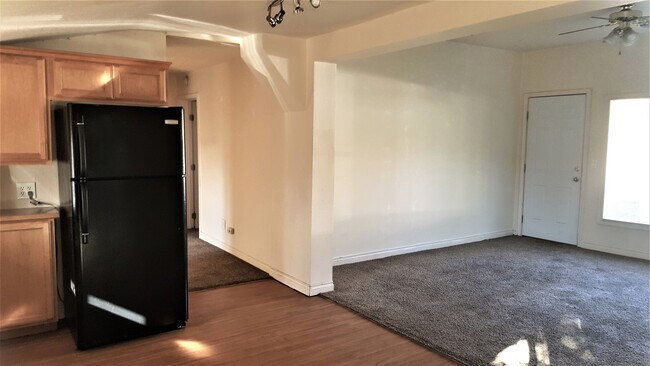 Foto del edificio - Great North Side 2 bedroom home