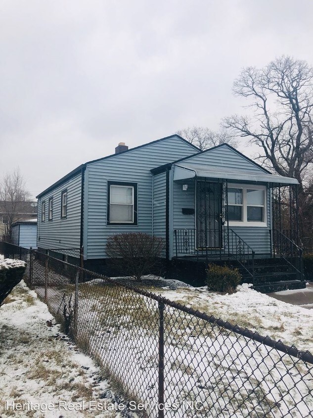 Primary Photo - 3 br, 1.5 bath House - 424 East 21st Avenue