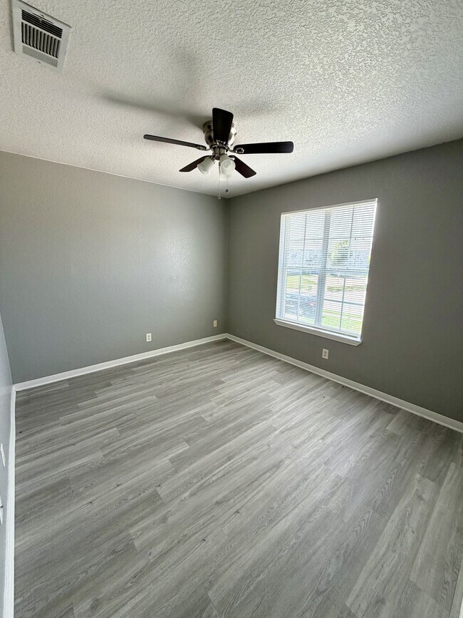 Building Photo - 2907 Cantabrian Dr