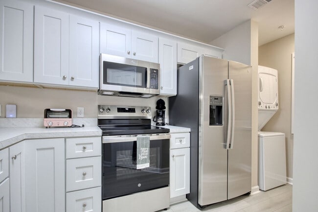 Foto del edificio - 485 White River Dr