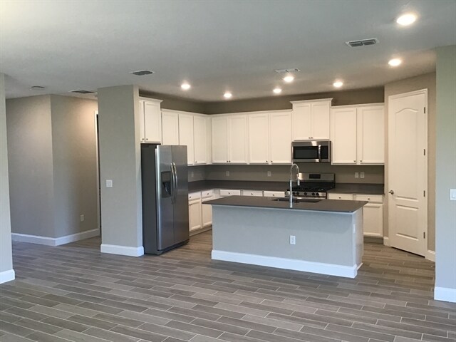 Building Photo - 440 Broomsedge Circle