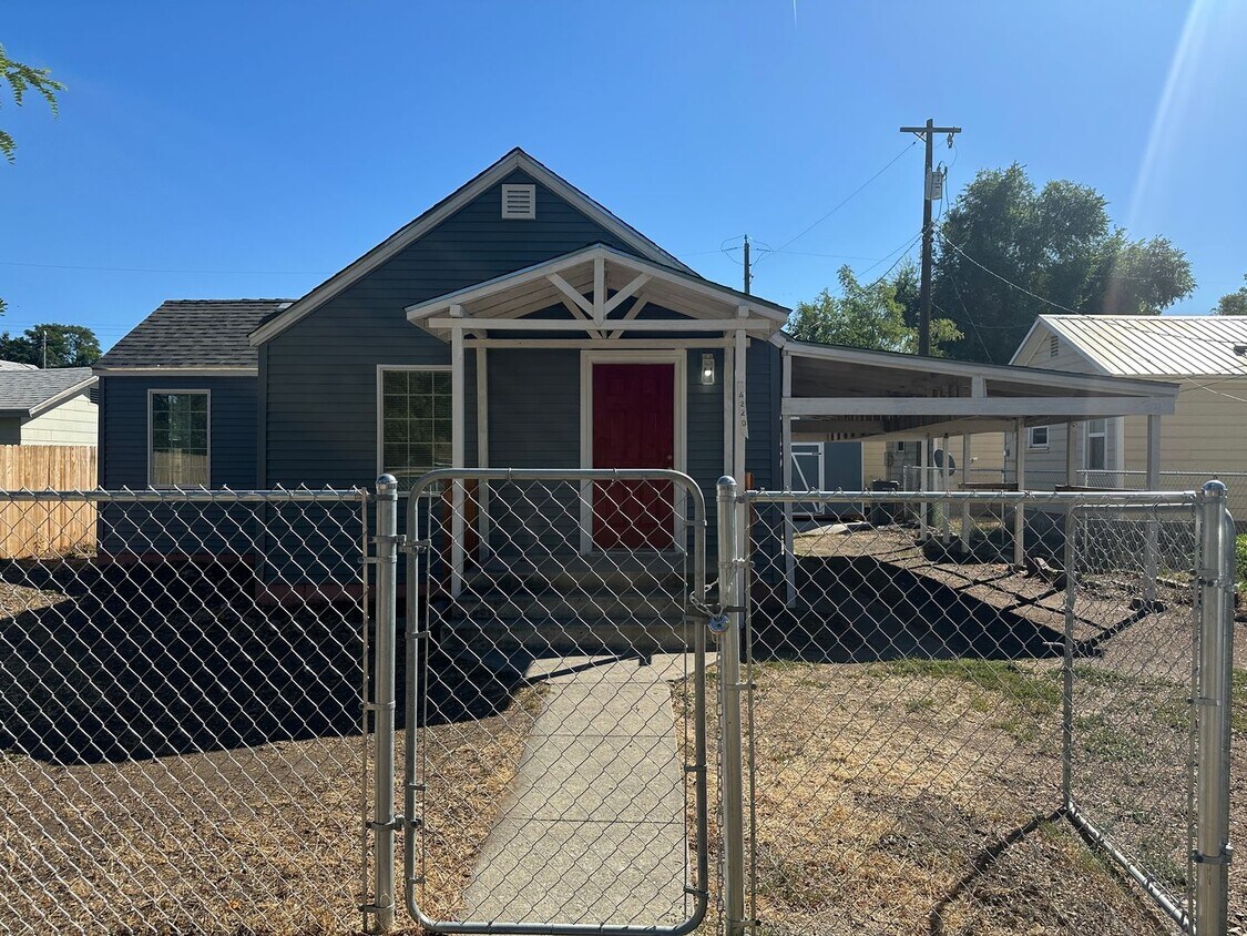 Primary Photo - Newly Remodeled!