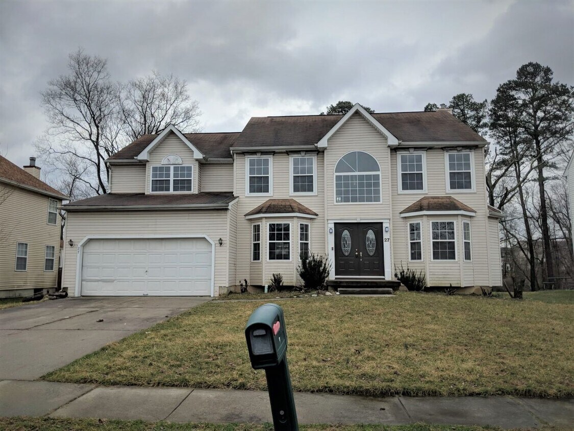 Primary Photo - Elegant 5-Bedroom Colonial with Canal View...