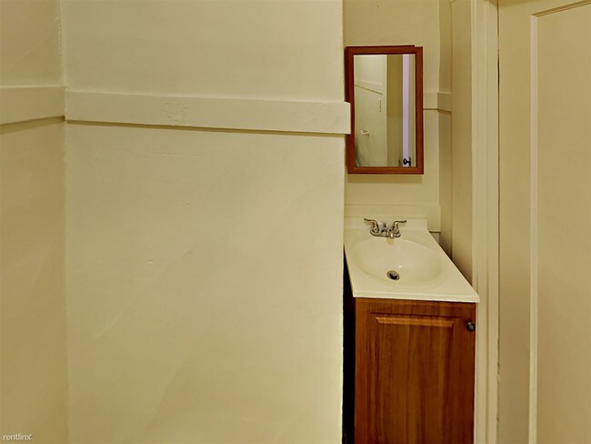 Building Photo - Studio, 1 bath  - 546 Georgia St Apt 205 205