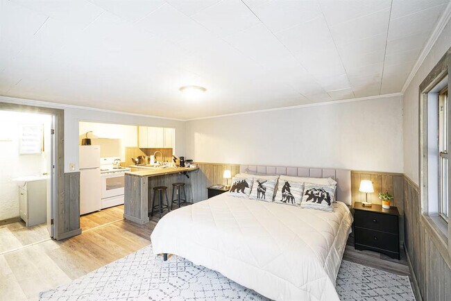 Building Photo - 72 Faulkner Rd