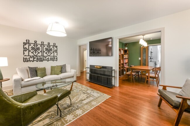 Foto del edificio - 29 Oak Forest Dr