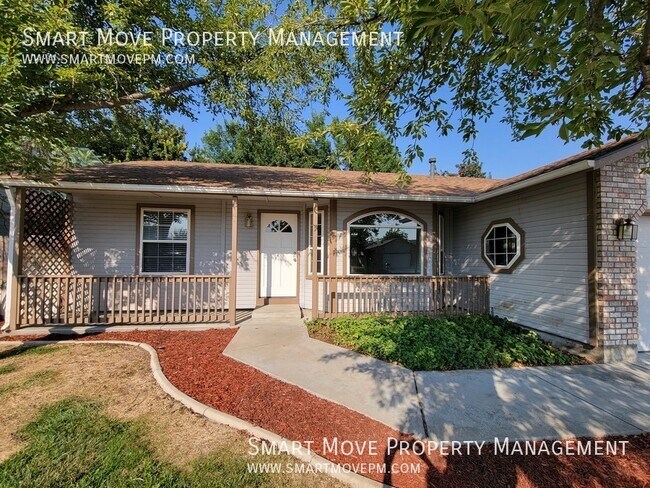 Foto del edificio - 2557 N Laughridge Ave