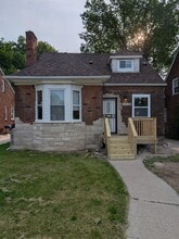 Building Photo - 5218 Bedford St