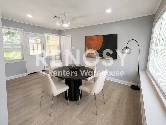 Foto del edificio - 6010 Ridgeway Dr